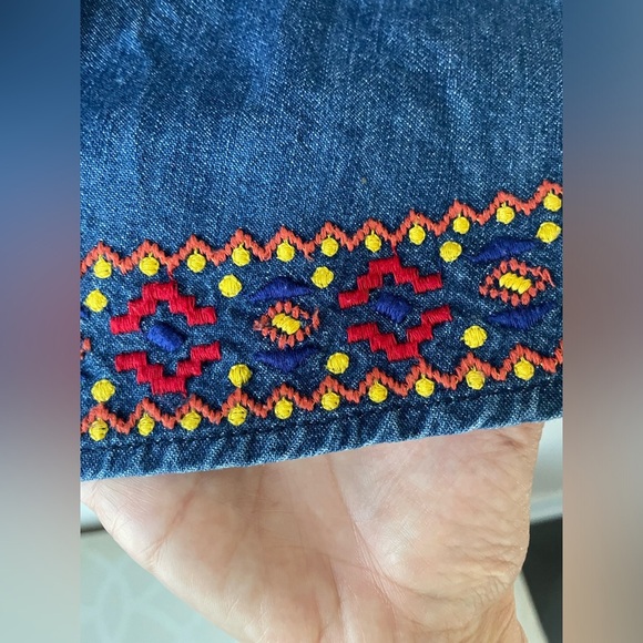 Gap size small jean asztec top ptp 18” - Picture 8 of 11